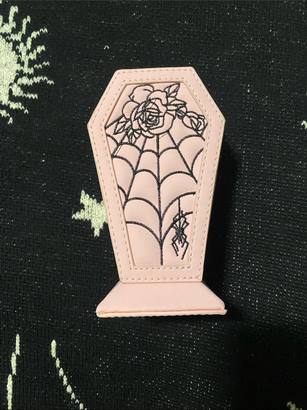 Dollskill to the grave brush holder